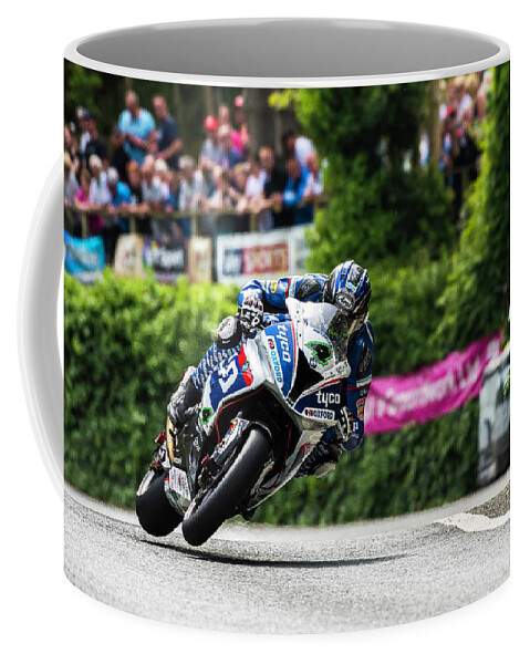 Ian Hutchinson Coffee Mug featuring the photograph IanHutchinson TT 2016 by Tony Goldsmith