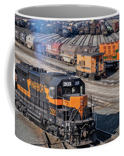 Railroad Coffee Mug featuring the photograph Indiana Harbor Belt 2920 at Riverdale IL by Jim Pearson