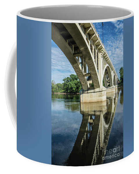 Lincoln Coffee Mug featuring the photograph Lincoln Memorial Bridge 3 - Vincennes - Indiana by Gary Whitton