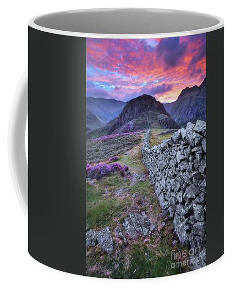Sky Coffee Mug featuring the photograph Lingmoor Fell 2.0 by Yhun Suarez