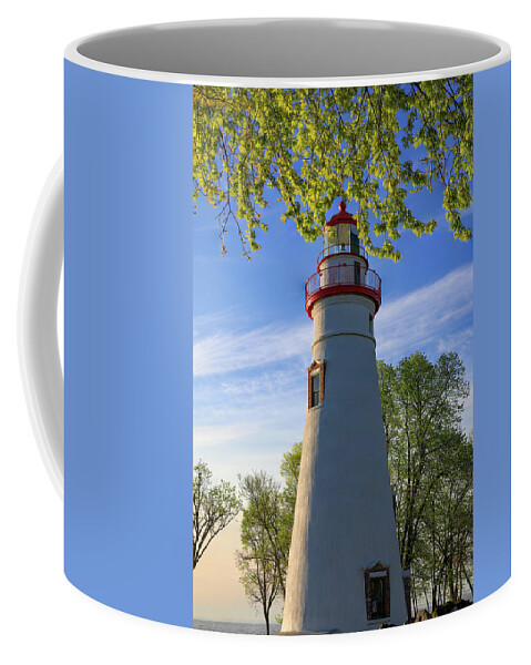 Marblehead Lighthouse Spring Leaves Coffee Mug featuring the photograph Marblehead Lighthouse Spring Leaves by Dan Sproul
