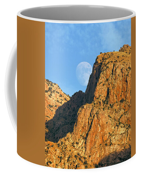 Arizona Coffee Mug featuring the photograph Mountain Moonrise 24919 by Mark Myhaver
