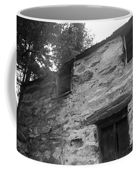 Cottage Coffee Mug featuring the photograph No one home by Christopher Rowlands