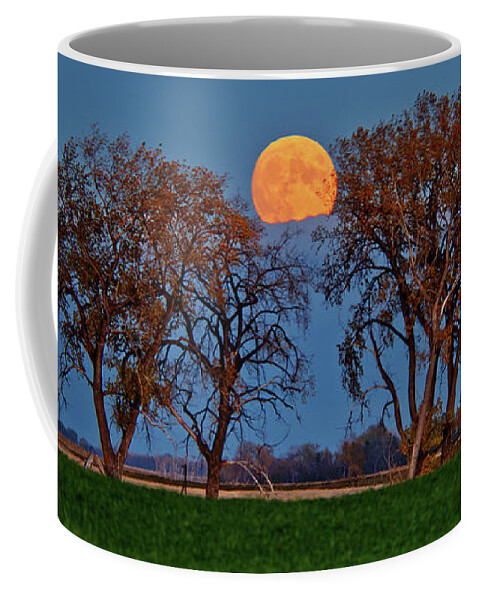 Hunters Moon Coffee Mug featuring the photograph October Hunter's Moon rises above cloud bank in rural ND #1 of 2 by Peter Herman