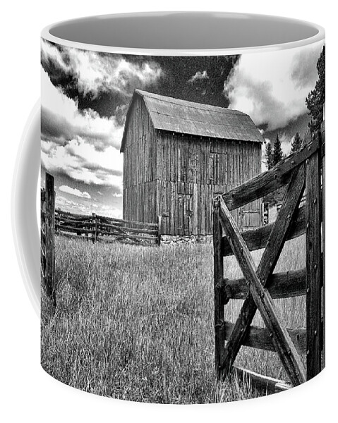 Barn Coffee Mug featuring the photograph Old Barn, Colorado by Bob Falcone
