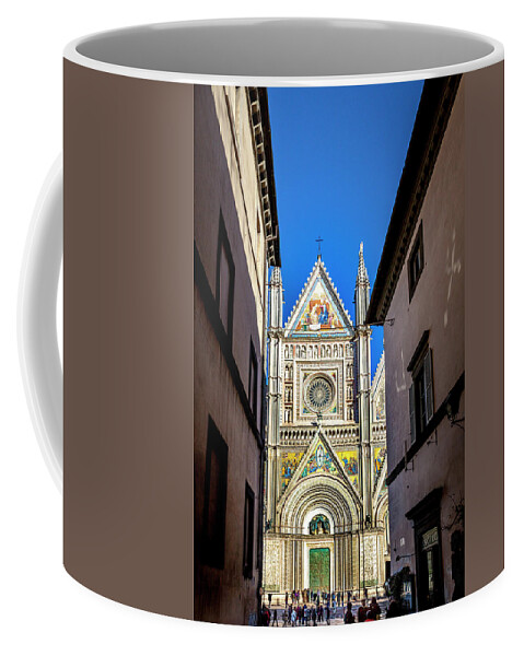 Orvieto Coffee Mug featuring the photograph Orvieto Cathedral by W Chris Fooshee