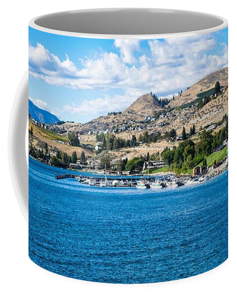 Road To Manson Coffee Mug featuring the photograph Road to Manson by Tom Cochran