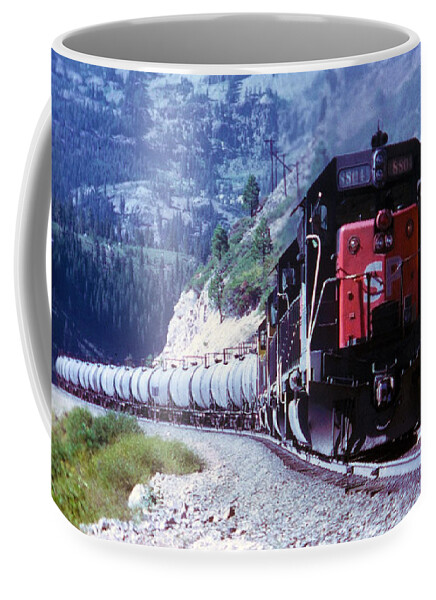 Train Coffee Mug featuring the photograph VINTAGE RAILROAD - Southern Pacific SD45 8804 Oil Train by John and Sheri Cockrell
