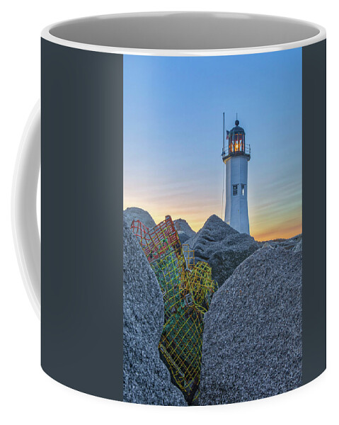 Scituate Lighthouse Coffee Mug featuring the photograph Sunset Happy at Scituate Lighthouse by Juergen Roth