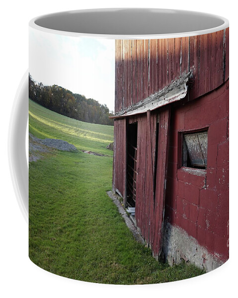 Old Red Barn Coffee Mug featuring the photograph Tattiebogle West by Chris Naggy