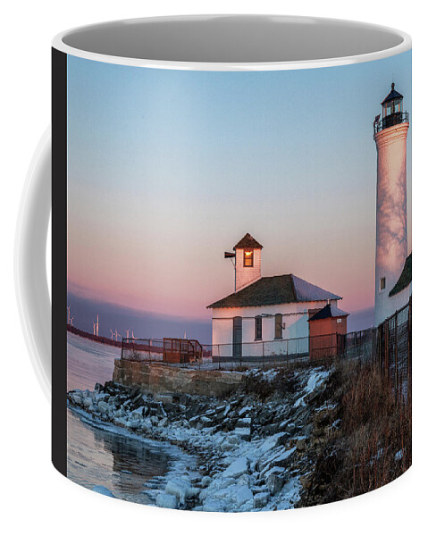 Sunrise At Tibbett's Point Lighthouse Coffee Mug featuring the photograph Tibbett's Point Lighthouse Sunrise by Rod Best