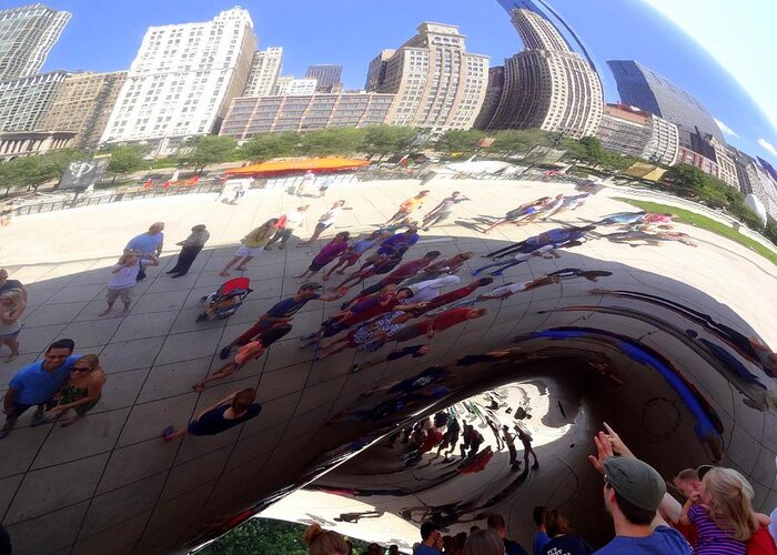 Chicago Bean Greeting Card featuring the photograph Cloud Gate aka the Chicago Bean by Donna Spadola
