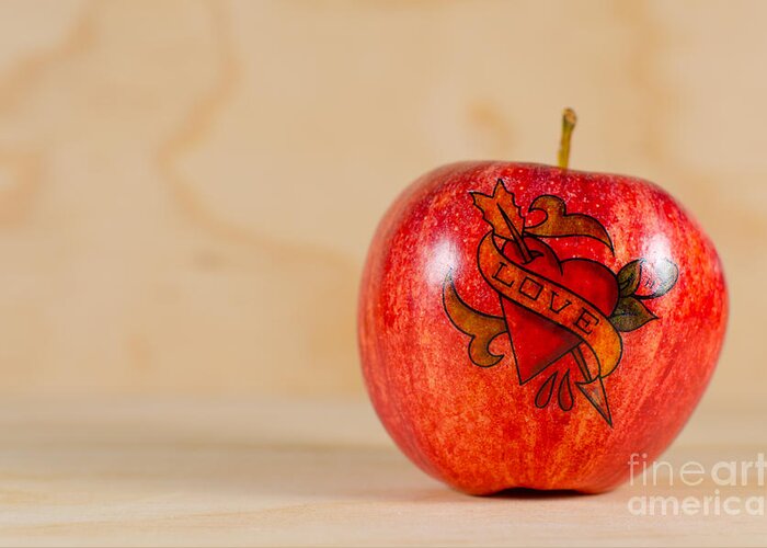 Red Greeting Card featuring the photograph Apple Love by Jonas Luis