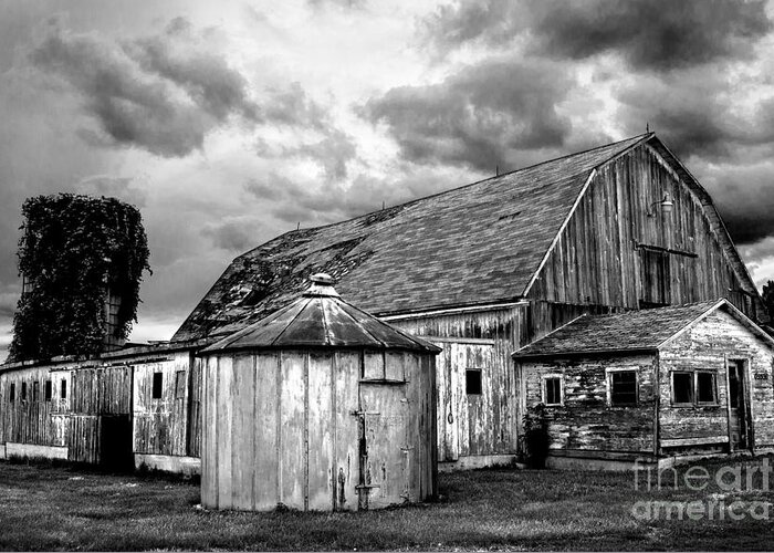 Barn Greeting Card featuring the photograph Barn 66 by Michael Arend