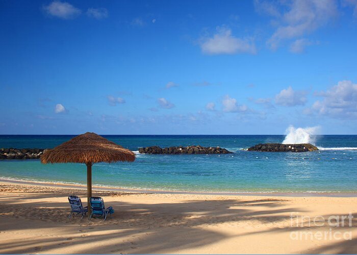 Hawaii Greeting Card featuring the photograph Beach Day by Jun TR