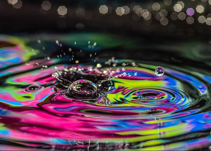 Abstract Greeting Card featuring the photograph Beautiful Colored Water Drops by Phillip Rubino