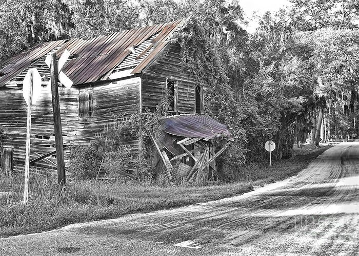 Seabrook Greeting Card featuring the photograph Beautifully Decrepit by Scott Hansen