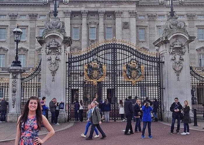  Greeting Card featuring the photograph Buckingham Palace 👑🇬🇧 by Zoe Pile