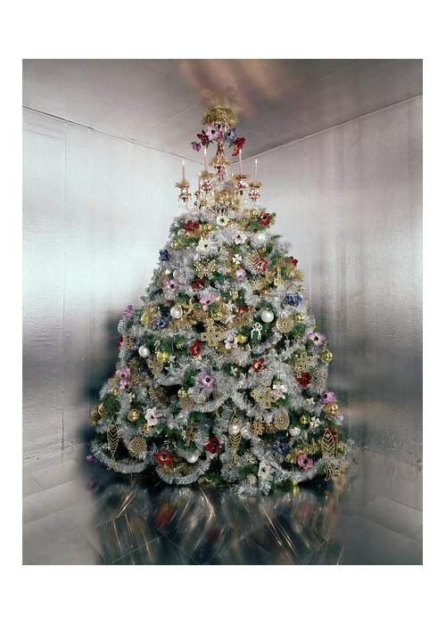 Home Greeting Card featuring the photograph Christmas Tree Decorated By Gloria Vanderbilt by Ernst Beadle