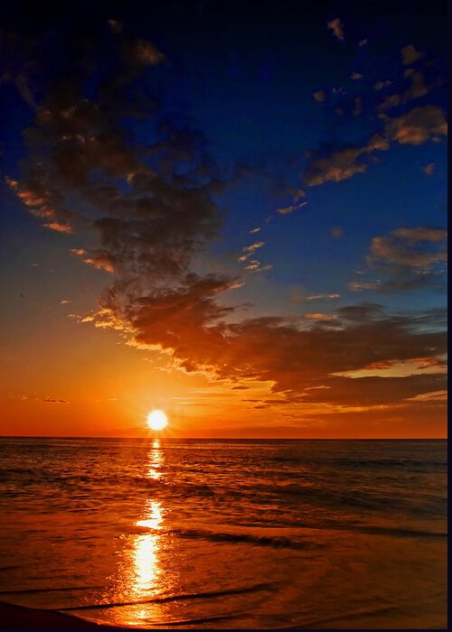 Sunrise Greeting Card featuring the photograph Daybreak at the Delmarva seashore by Bill Jonscher
