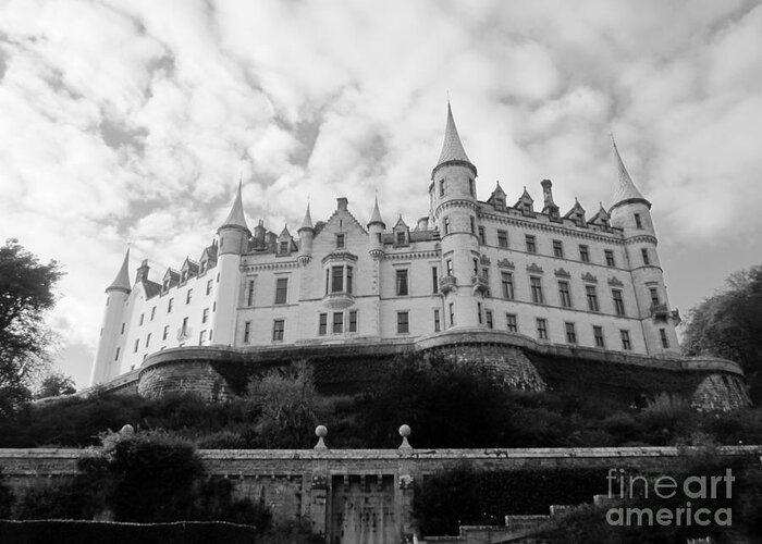  Greeting Card featuring the photograph Dunrobin Castle by Sharron Cuthbertson