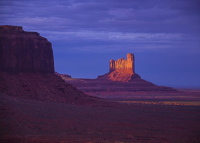 Beautiful Greeting Card featuring the photograph Fading Light Monument Valley by Garry Gay