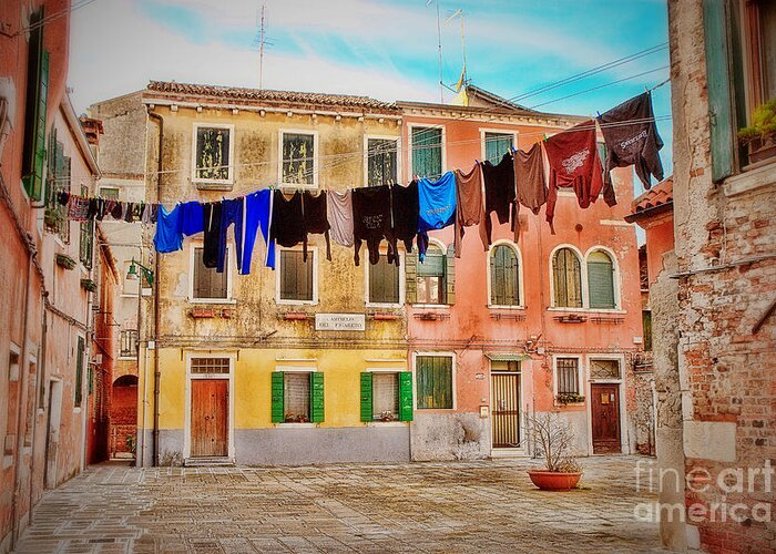 Venice Greeting Card featuring the photograph Figareto Clothesline by Diane Enright
