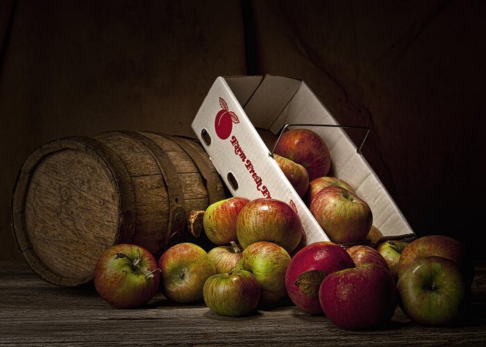 Apple Greeting Card featuring the photograph Fresh From the Orchard I by Tom Mc Nemar