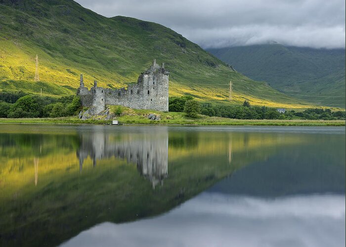 Sunrise Greeting Card featuring the photograph Kilchurn Castle at Sunrise by Stephen Taylor