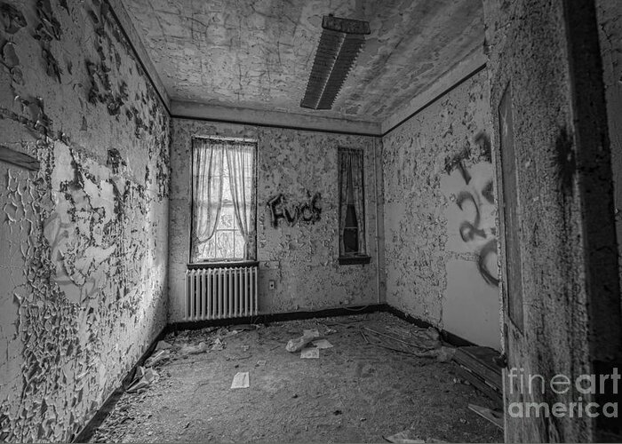 Urbex Greeting Card featuring the photograph Letchworth Village Room BW by Michael Ver Sprill