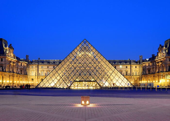 Blue Greeting Card featuring the photograph Louvre by Joel Thai