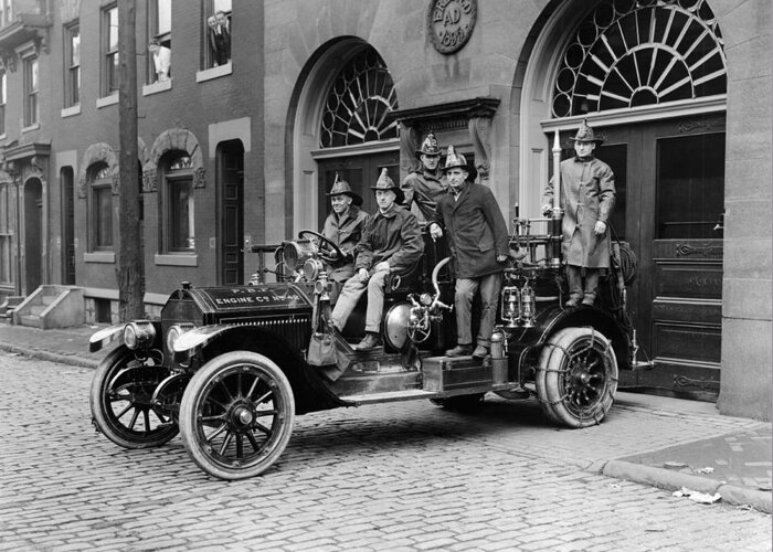 1920 Greeting Card featuring the photograph Pittsburgh Fire Truck by Underwood Archives