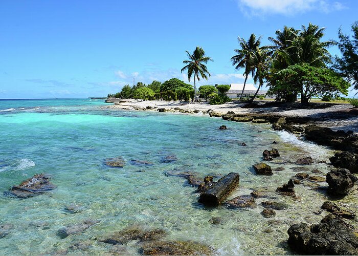 Tranquility Greeting Card featuring the photograph Rangiroa by Rodrigo Pitorri