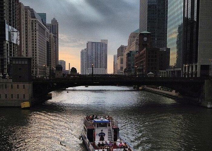  Greeting Card featuring the photograph Sun Setting On The Chicago River by Art Rummery