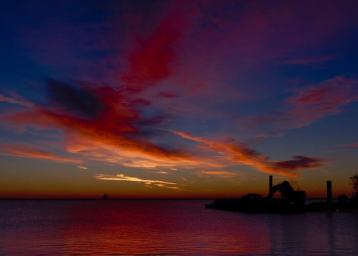 Milwaukee Greeting Card featuring the photograph Sunrise Over the Port of Milwaukee by Chuck De La Rosa