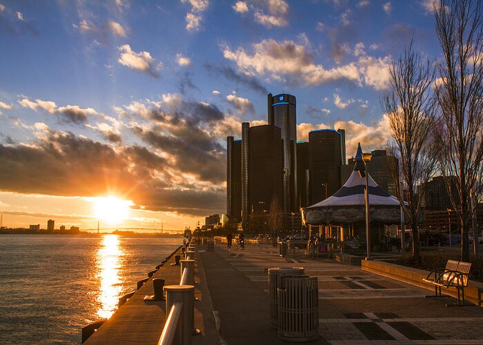 Detroit Greeting Card featuring the photograph Sunset in Detroit by John McGraw