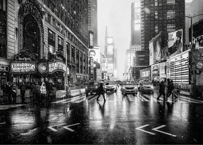 Street Greeting Card featuring the photograph Times Square by Jorge Ruiz Dueso