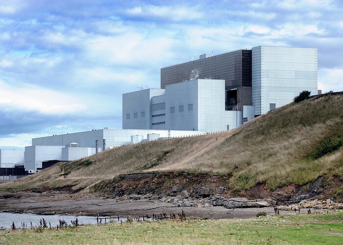 Torness Nuclear Power Station Greeting Card featuring the photograph Torness Nuclear Power Station by Gustoimages/science Photo Library