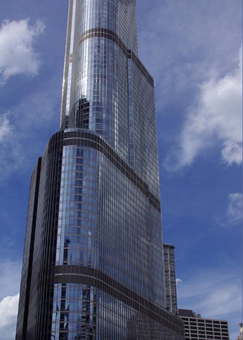 Trump Tower Greeting Card featuring the photograph Trump Tower Chicago by Kelly Smith
