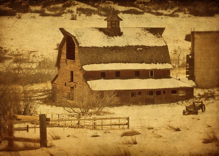Barn Greeting Card featuring the photograph Vintage Perry Park Barn by Priscilla Burgers