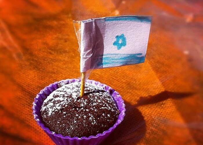 Israel Greeting Card featuring the photograph #flag #israel #independence #cake #sweet by Alon Ben Levy