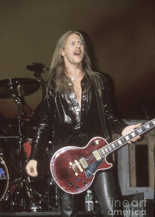Alice In Chains Greeting Card featuring the photograph Guitarist Jerry Cantrell by Concert Photos