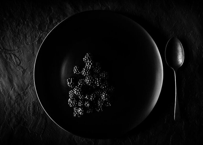 Blackberry Greeting Card featuring the photograph Blackberries on black plate by Johan Swanepoel