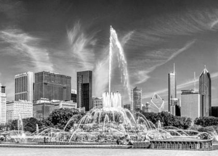 Chicago Greeting Card featuring the photograph Buckingham Fountain Skyline Panorama Black and White by Christopher Arndt