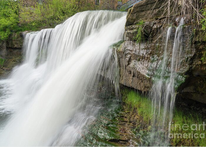 Chagrin Greeting Card featuring the photograph Chagrin Falls by Paul Quinn