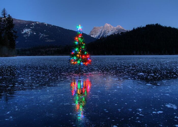 Christmas Greeting Card featuring the photograph Christmas Spirit On Bull Lake by Robert Hosea