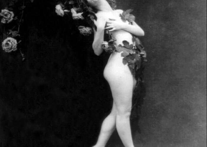 Erotica Greeting Card featuring the photograph Clinging Vine, Nude Model, 1927 by Science Source