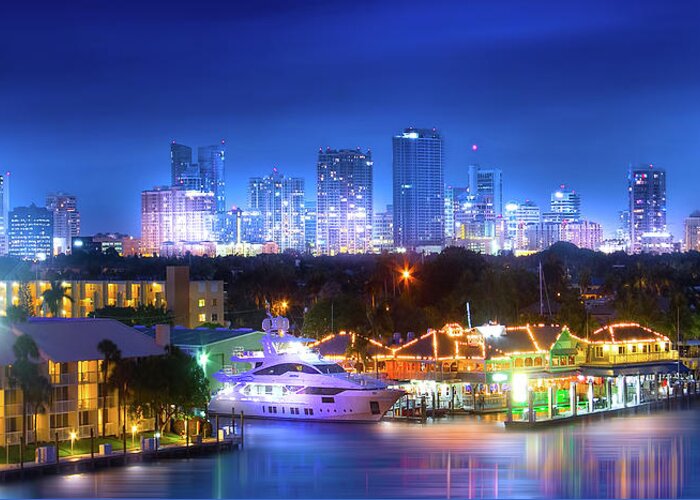 Fort Lauderdale Greeting Card featuring the photograph Fort Lauderdale Skyline by Mark Andrew Thomas