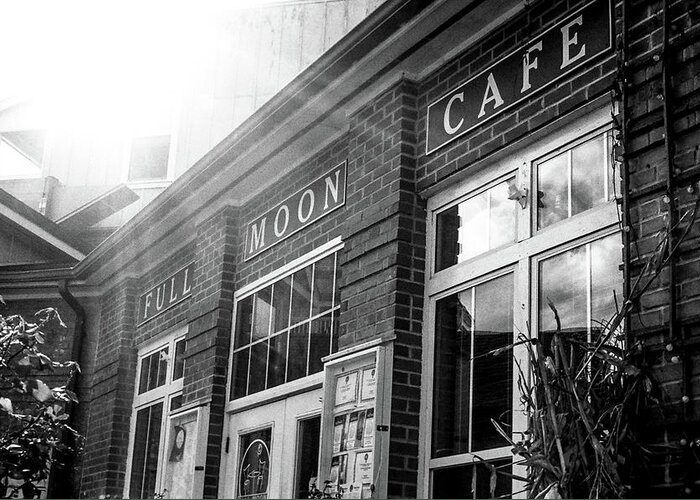 Manteo Greeting Card featuring the photograph Full Moon Cafe by David Sutton