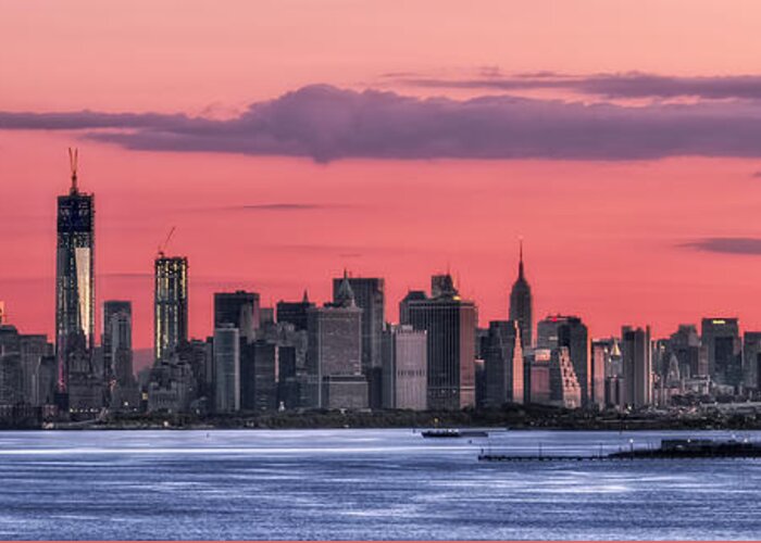 Sunrise Greeting Card featuring the photograph Good Morning New York by Evelina Kremsdorf